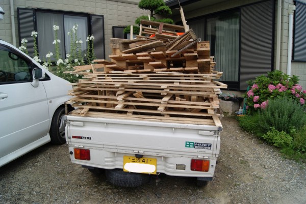 ルーフテントの入荷時の廃材