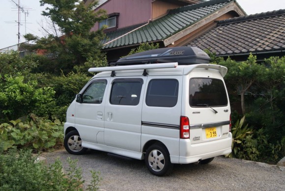 軽キャンピングカーのオーニング