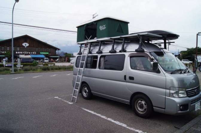 キャンピングカーで車中泊