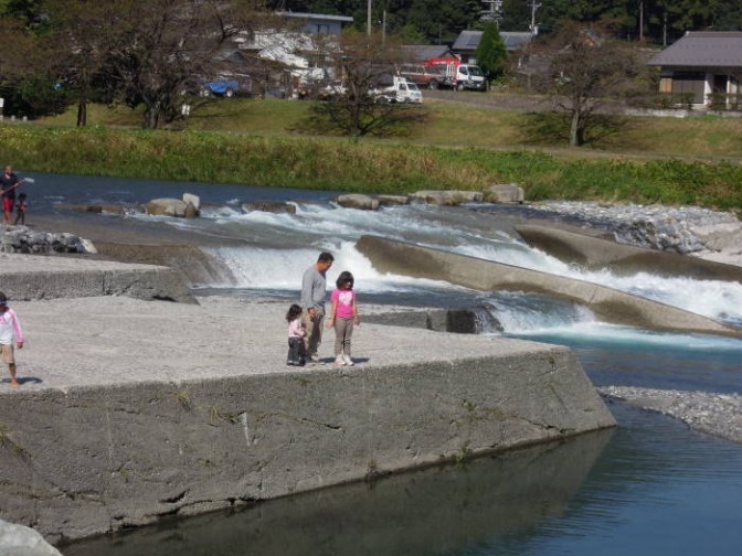 川遊び
