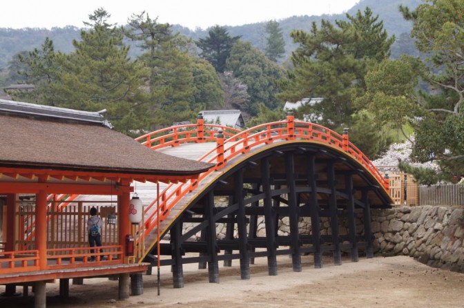 厳島神社