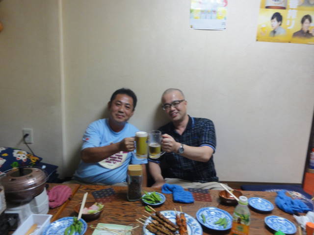友人と乾杯