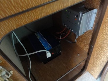 インバーター