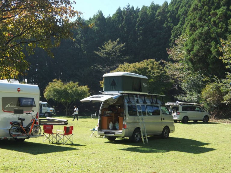キャンピングカー