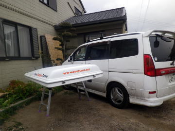 ルーフテントの取り付け