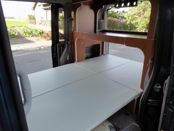 中古軽キャンピングカー室内