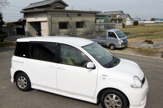 シエンタ　上部