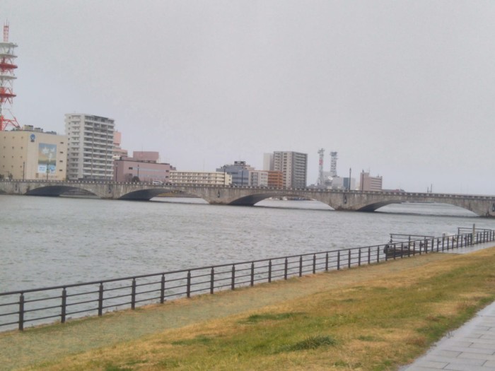 万代橋