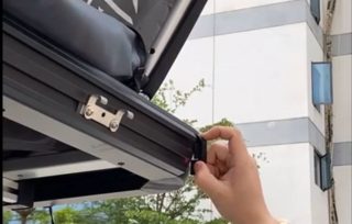 サイドオーニングの取り付け